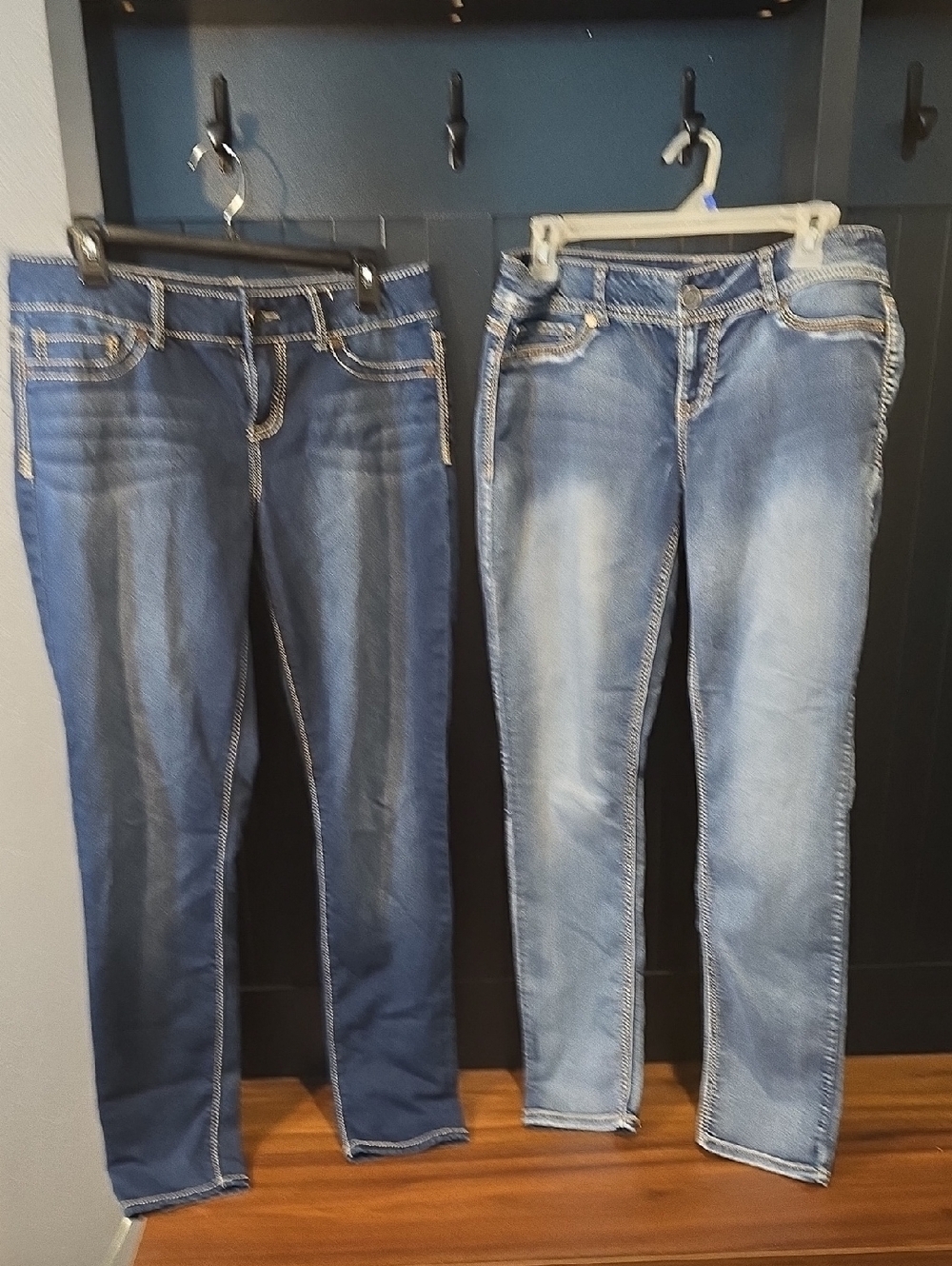 Maurices Women’s Blue Stretch Denim Jeans - Classic Mid Wash